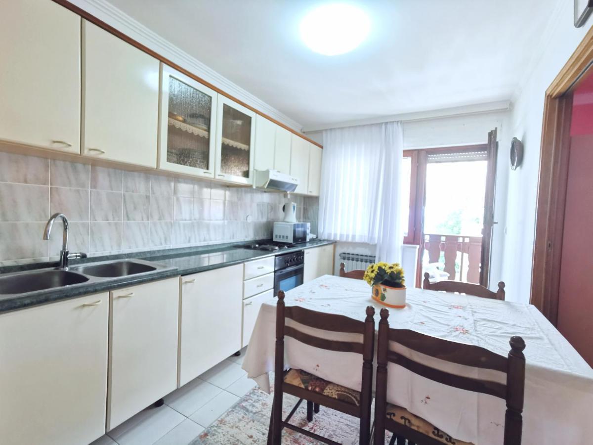 Apartments Mira Kaštela Екстериор снимка